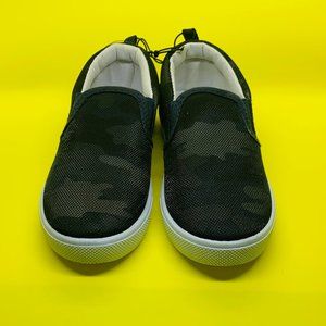 Swiggles KIds Camo Slip On Shoes Size: 9